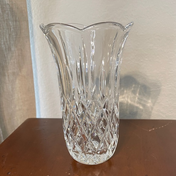 GORHAM CRYSTAL King Edward Pattern 6” Flared Crystal Vase - Picture 4 of 6